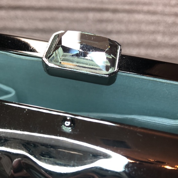 CHARMING CHARLIE RSVP Quilted Metal Evening Clutch - Picture 3 of 12